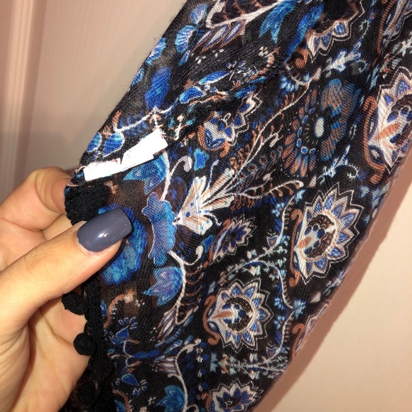 Scarf - Picture 2 of 2